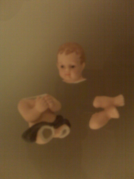 broken-baby-christ-2